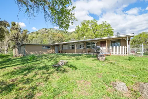 Exterior - 40988 Millwood Rd, Dunlap, CA 93621 photo 11 of 16