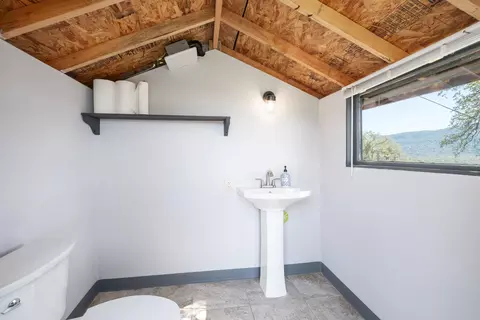 Bath - 40988 Millwood Rd, Dunlap, CA 93621 photo 5 of 5