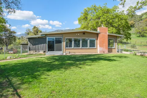 Exterior - 40988 Millwood Rd, Dunlap, CA 93621 photo 9 of 16