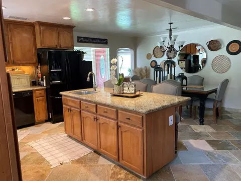Kitchen - 1186 E Sequoia Ave, Tulare, CA 93274 photo 4 of 11
