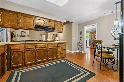 Dining - 2441 E Princeton Ave, Visalia, CA 93292 photo 3 of 4