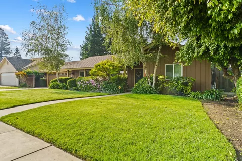 Exterior - 2441 E Princeton Ave, Visalia, CA 93292 photo 2 of 21