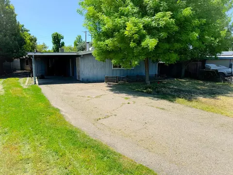 4823 W Myrtle Ave, Visalia, CA 93277
