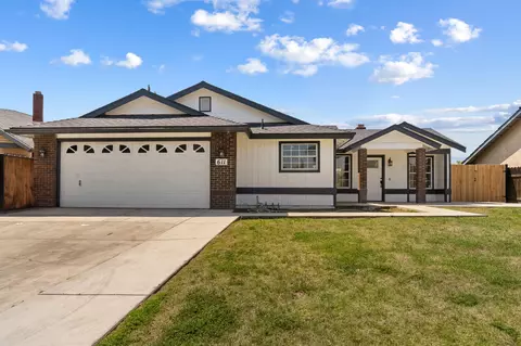 611 Balmayne Pl, Porterville, CA 93257