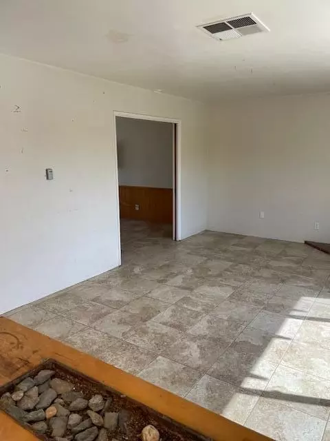Bedroom - 19774 Road 256, Strathmore, CA 93267 photo 3 of 3