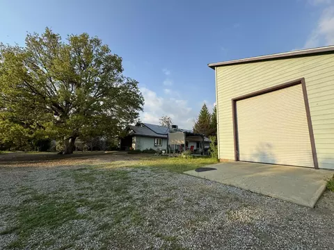 Exterior - 51870 Eshom Valley Dr, Badger, CA 93603 photo 25 of 66
