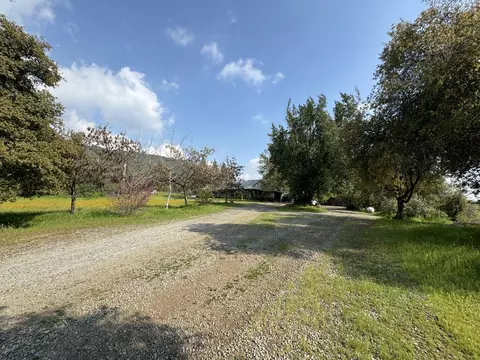 Exterior - 51870 Eshom Valley Dr, Badger, CA 93603 photo 49 of 66