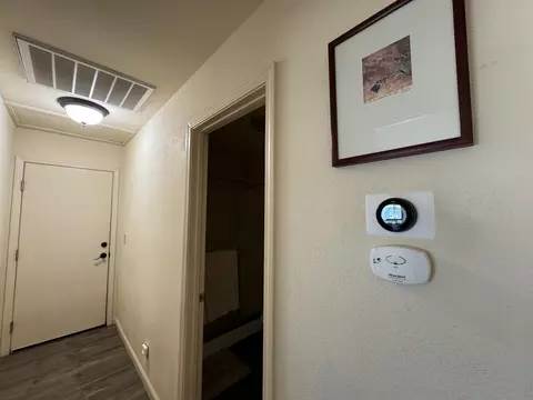 Entry Way - 51870 Eshom Valley Dr, Badger, CA 93603 photo 2 of 4