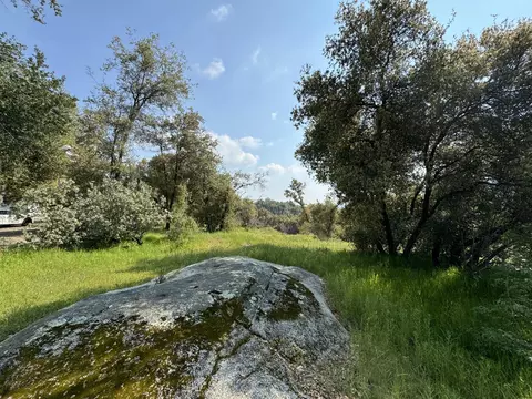 View/Area - 51870 Eshom Valley Dr, Badger, CA 93603 photo 40 of 44