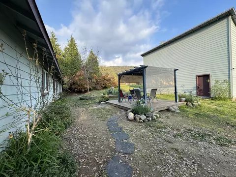 Exterior - 51870 Eshom Valley Dr, Badger, CA 93603 photo 13 of 66