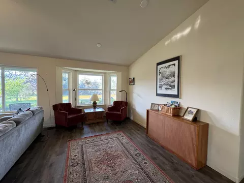 Living - 51870 Eshom Valley Dr, Badger, CA 93603 photo 4 of 6