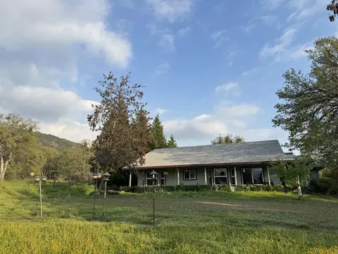 Exterior - 51870 Eshom Valley Dr, Badger, CA 93603 photo 5 of 66