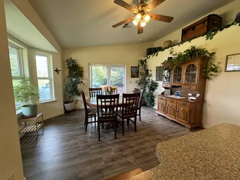 Dining - 51870 Eshom Valley Dr, Badger, CA 93603 photo 1 of 5