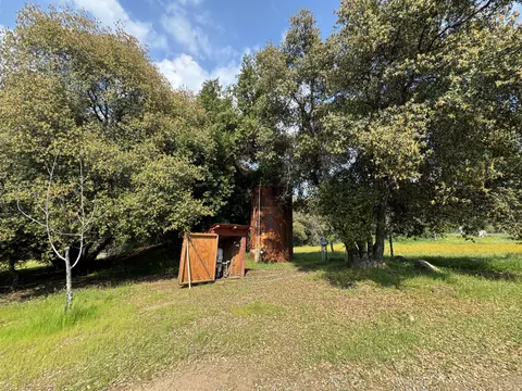 Exterior - 51870 Eshom Valley Dr, Badger, CA 93603 photo 48 of 66