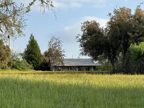 Exterior - 51870 Eshom Valley Dr, Badger, CA 93603 photo 32 of 66
