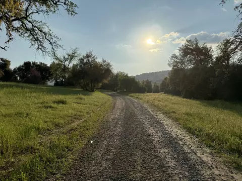 View/Area - 51870 Eshom Valley Dr, Badger, CA 93603 photo 8 of 44