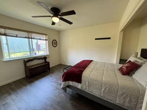 Bedroom - 51870 Eshom Valley Dr, Badger, CA 93603 photo 4 of 8