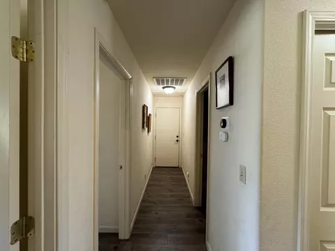 Entry Way - 51870 Eshom Valley Dr, Badger, CA 93603 photo 3 of 4