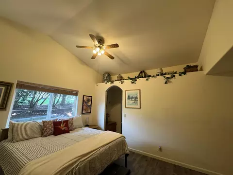 Bedroom - 51870 Eshom Valley Dr, Badger, CA 93603 photo 6 of 8