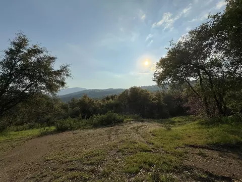 View/Area - 51870 Eshom Valley Dr, Badger, CA 93603 photo 33 of 44