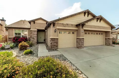 3318 Ryan Ave, Clovis, CA 93611