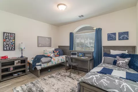 1108 E Kern St, Avenal, CA 93204 photo 21