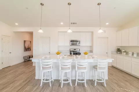 1108 E Kern St, Avenal, CA 93204 photo 6