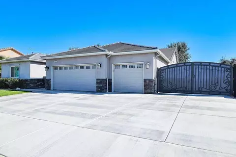 2937 E Beech Ct, Visalia, CA 93292 photo 4