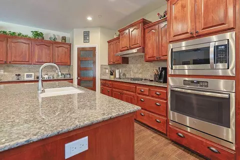 2937 E Beech Ct, Visalia, CA 93292 photo 32