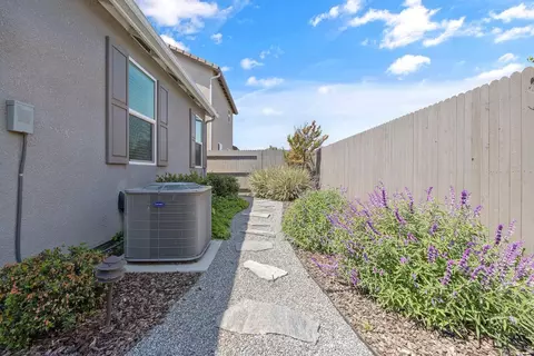 Exterior - 3020 Rudder Ave, Tulare, CA 93274 photo 9 of 9