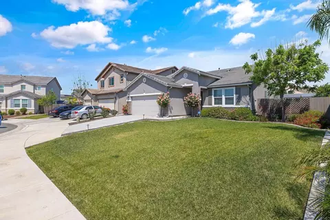 Exterior - 3020 Rudder Ave, Tulare, CA 93274 photo 2 of 9