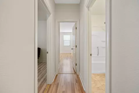 Entry Way - 3020 Rudder Ave, Tulare, CA 93274 photo 5 of 5