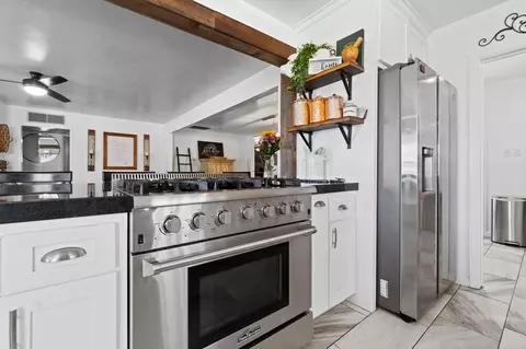 Kitchen - 809 E Cross Ave, Tulare, CA 93274 photo 3 of 7