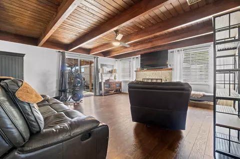 Living - 809 E Cross Ave, Tulare, CA 93274 photo 5 of 6