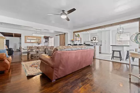 Living - 809 E Cross Ave, Tulare, CA 93274 photo 2 of 6