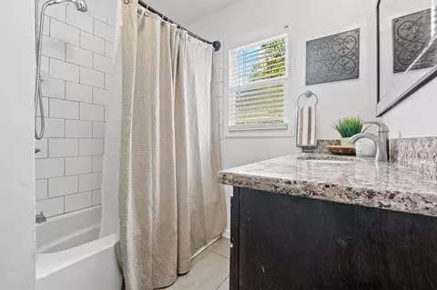 Bath - 809 E Cross Ave, Tulare, CA 93274 photo 1 of 2