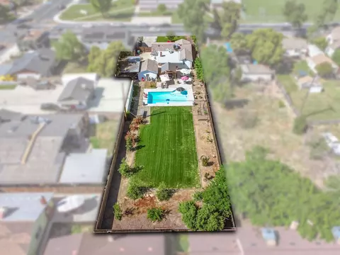 View/Area - 809 E Cross Ave, Tulare, CA 93274 photo 1 of 2