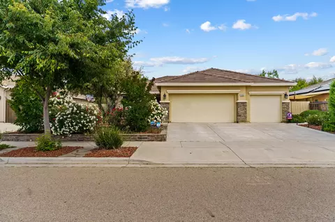 3602 W Perez Ave, Visalia, CA 93291