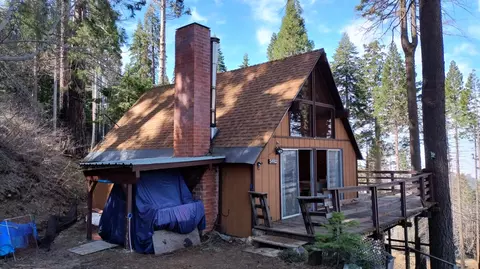 54902 Redwood Dr, Sequoia Crest, CA 93265
