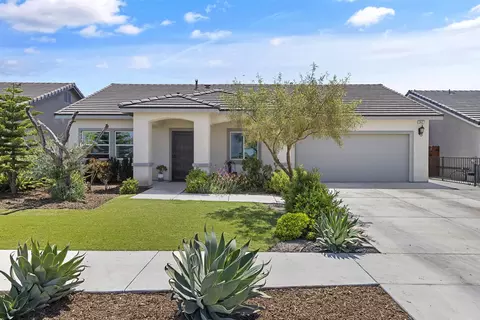2427 Tuolumne Ave, Tulare, CA 93274