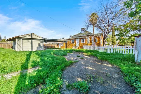 317 E Ivy St, Hanford, CA 93230 photo 19