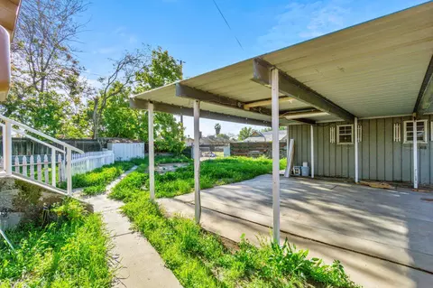 317 E Ivy St, Hanford, CA 93230 photo 20