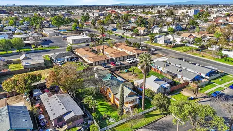 317 E Ivy St, Hanford, CA 93230 photo 25