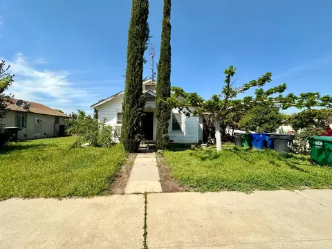 401 K St, Sanger, CA 93657