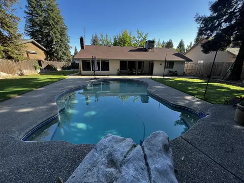 Exterior - 3142 E Grove Ave, Visalia, CA 93292 photo 14 of 17