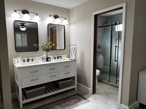 Bath - 3142 E Grove Ave, Visalia, CA 93292 photo 2 of 2