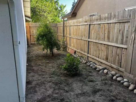 Exterior - 3142 E Grove Ave, Visalia, CA 93292 photo 8 of 17