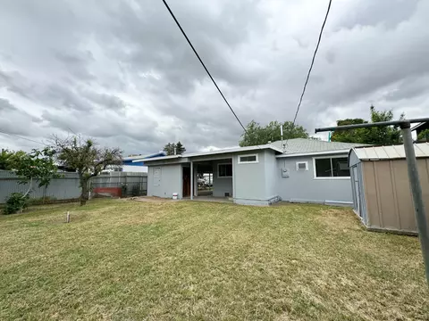 604 S Elm Rd, Earlimart, CA 93219 photo 5