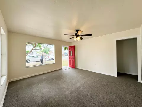 604 S Elm Rd, Earlimart, CA 93219 photo 11