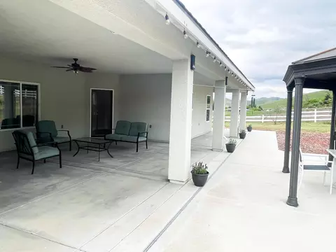 30885 Angus Loop Dr, Springville, CA 93265 photo 15